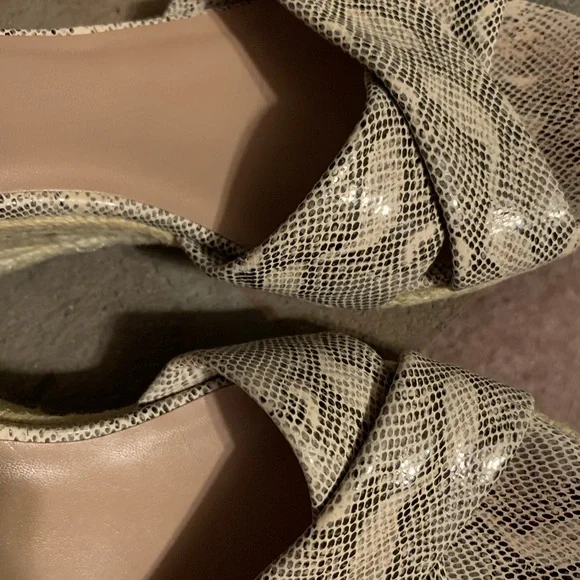 Cole Haan Leather Wedge Sandal Nike Air Python  print wedges 8AA - Picture 3 of 8